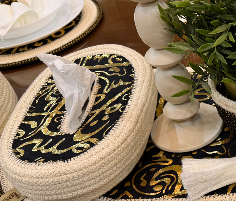 علبة مناديل خط عربي